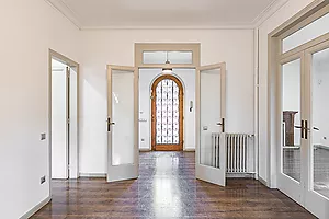 Casa unifamiliar independent de 249 m² amb jardí privat i garatge a Sant Gervasi – La Bonanova