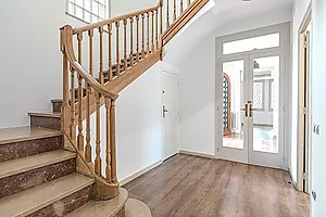 Casa unifamiliar independent de 249 m² amb jardí privat i garatge a Sant Gervasi – La Bonanova