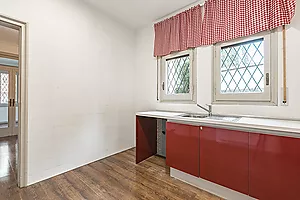 Casa unifamiliar independent de 249 m² amb jardí privat i garatge a Sant Gervasi – La Bonanova