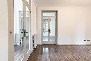 Casa unifamiliar independent de 249 m² amb jardí privat i garatge a Sant Gervasi – La Bonanova