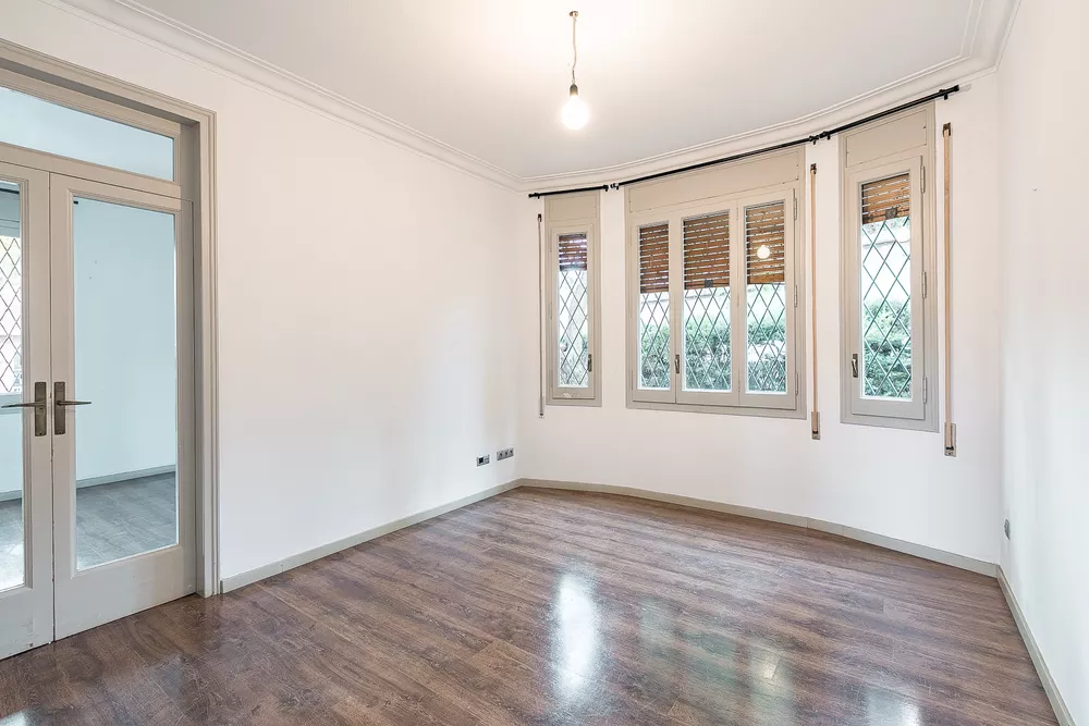 Casa unifamiliar independent de 249 m² amb jardí privat i garatge a Sant Gervasi – La Bonanova