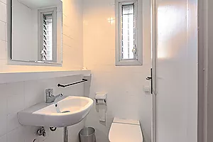 Casa unifamiliar independent de 249 m² amb jardí privat i garatge a Sant Gervasi – La Bonanova