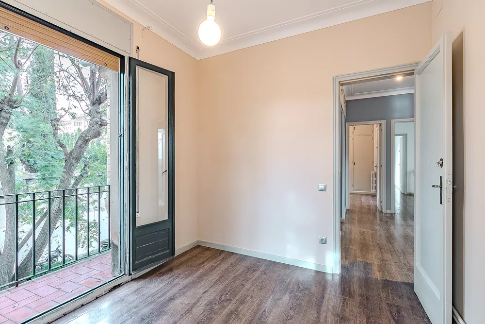 Casa unifamiliar independent de 249 m² amb jardí privat i garatge a Sant Gervasi – La Bonanova