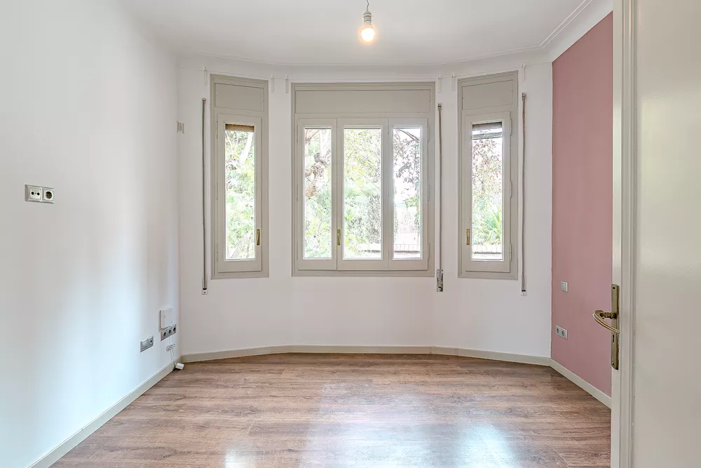 Casa unifamiliar independent de 249 m² amb jardí privat i garatge a Sant Gervasi – La Bonanova