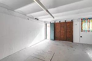 Casa unifamiliar independent de 249 m² amb jardí privat i garatge a Sant Gervasi – La Bonanova