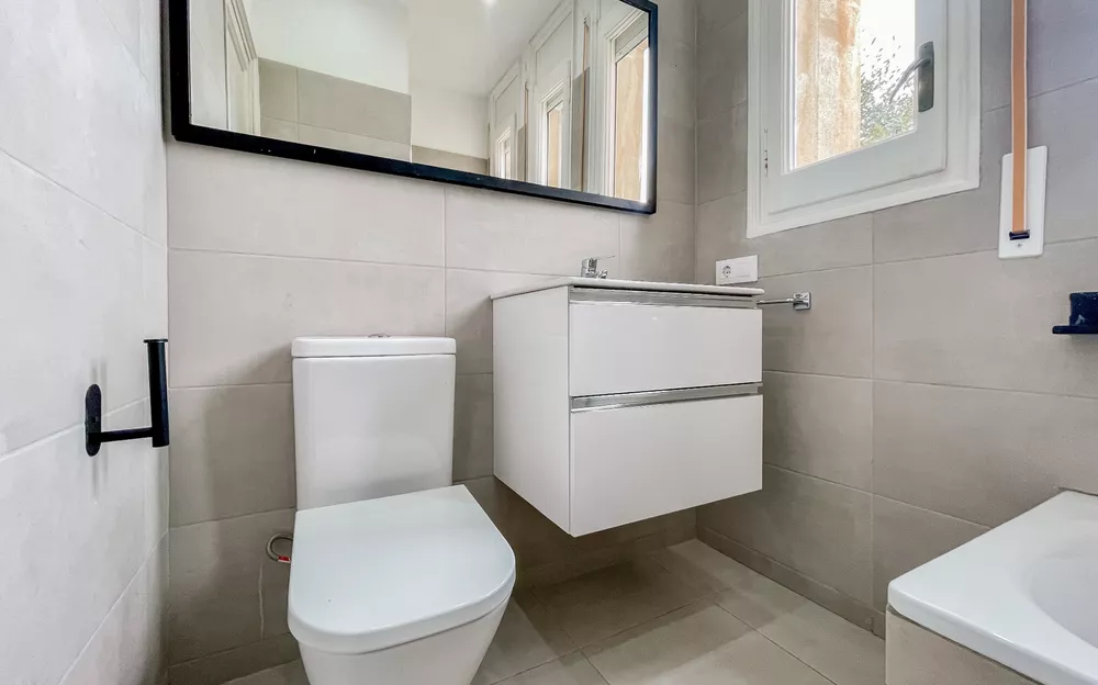 Casa unifamiliar independent de 249 m² amb jardí privat i garatge a Sant Gervasi – La Bonanova