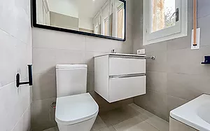 Casa unifamiliar independent de 249 m² amb jardí privat i garatge a Sant Gervasi – La Bonanova