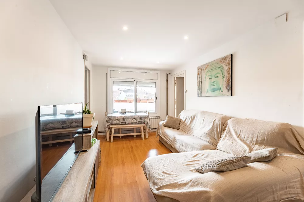 Pis reformat de 3 habitacions amb gran pati privat, vistes a Montserrat i traster inclòs a Manresa