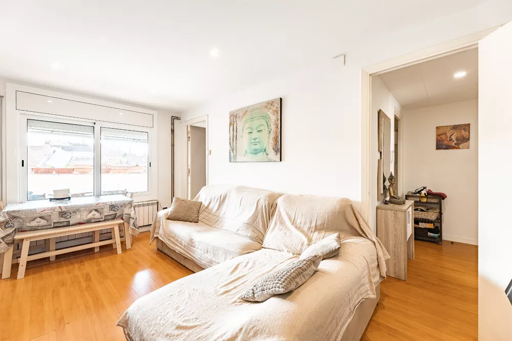 Pis reformat de 3 habitacions amb gran pati privat, vistes a Montserrat i traster inclòs a Manresa