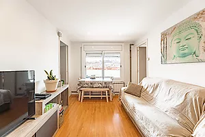 Pis reformat de 3 habitacions amb gran pati privat, vistes a Montserrat i traster inclòs a Manresa
