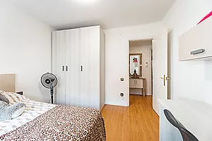 Pis reformat de 3 habitacions amb gran pati privat, vistes a Montserrat i traster inclòs a Manresa