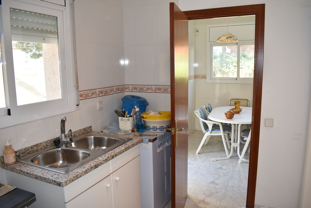 Precioso chalet independiente con gran terreno en urbanización el Nou Vendrell