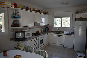 Precioso chalet independiente con gran terreno en urbanización el Nou Vendrell