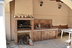 Precioso chalet independiente con gran terreno en urbanización el Nou Vendrell