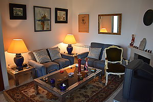 Precioso chalet independiente con gran terreno en urbanización el Nou Vendrell