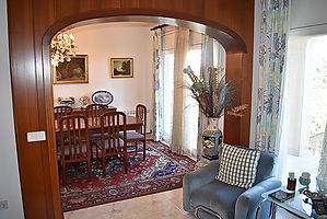 Precioso chalet independiente con gran terreno en urbanización el Nou Vendrell