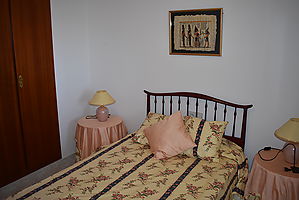 Precioso chalet independiente con gran terreno en urbanización el Nou Vendrell