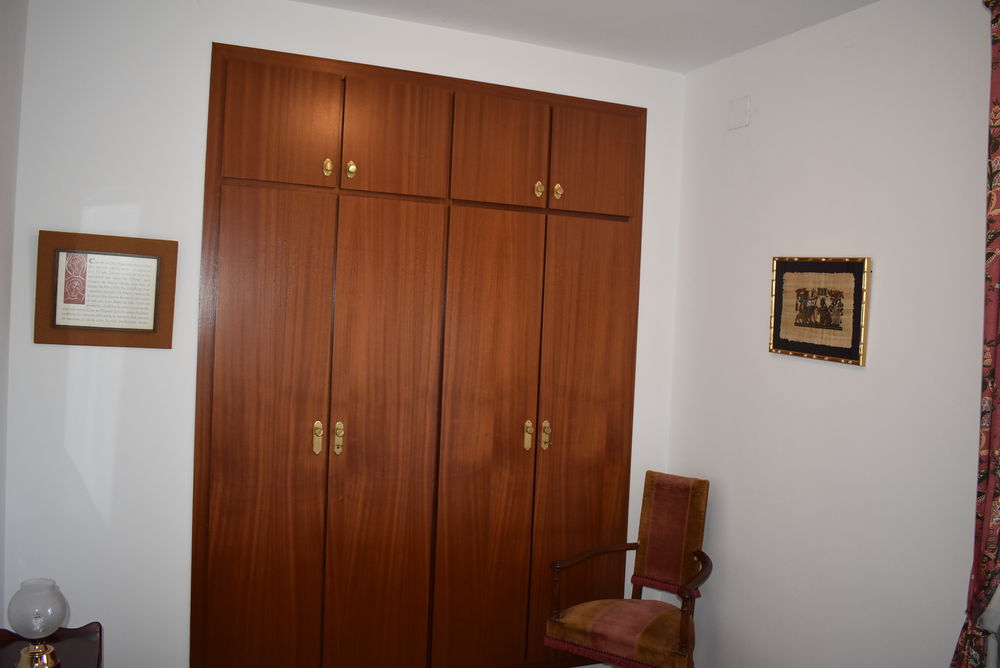 Precioso chalet independiente con gran terreno en urbanización el Nou Vendrell