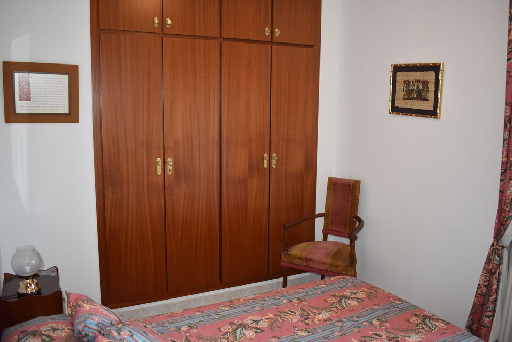 Precioso chalet independiente con gran terreno en urbanización el Nou Vendrell