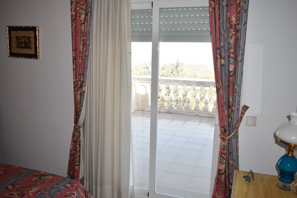 Precioso chalet independiente con gran terreno en urbanización el Nou Vendrell