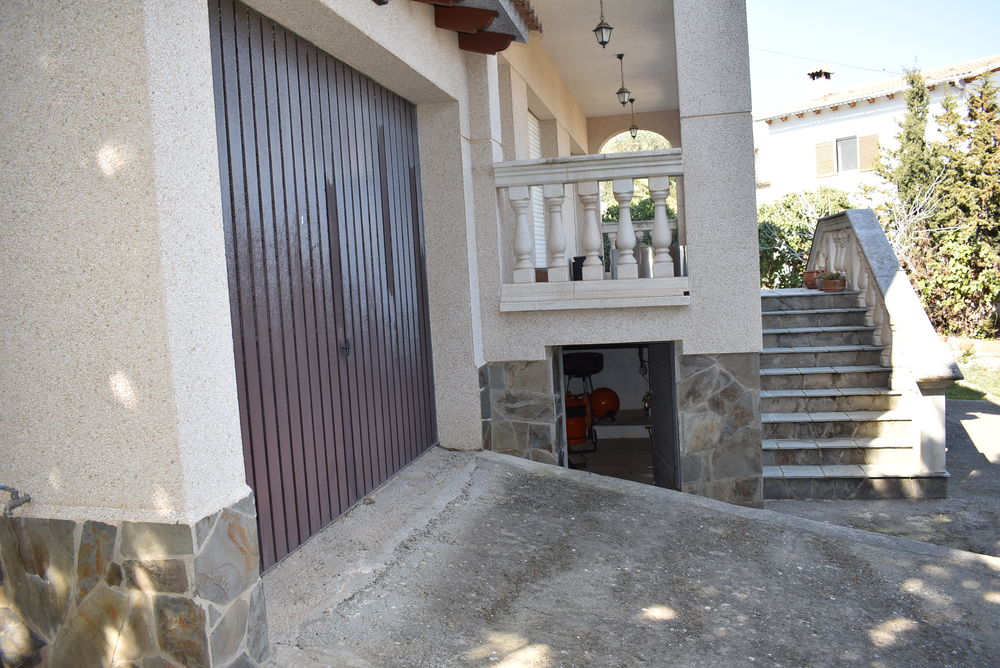 Beautiful detached villa with large plot in the Nou Vendrell urbanization