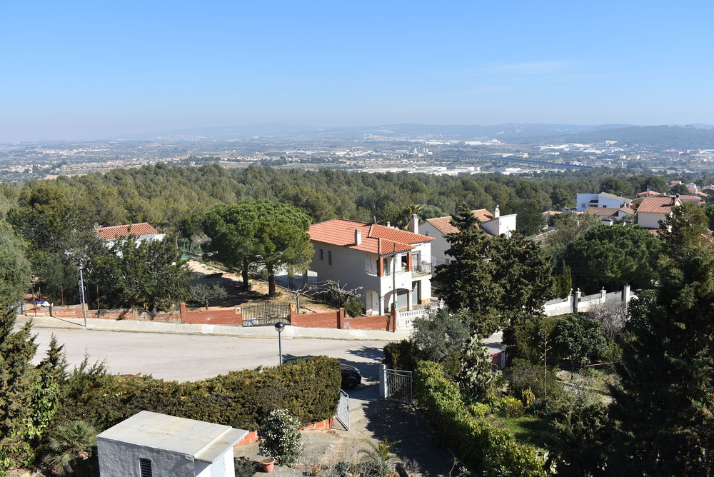 Beautiful detached villa with large plot in the Nou Vendrell urbanization