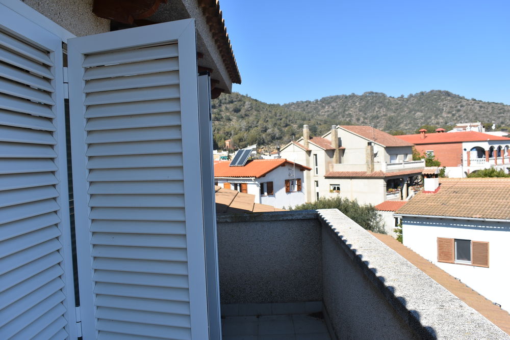Precioso chalet independiente con gran terreno en urbanización el Nou Vendrell