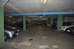 En venta plaza de parking en Josep Tarradellas